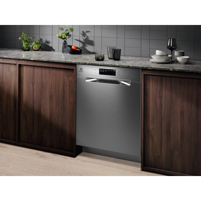 Electrolux - Frittstående oppvaskmaskin 45-60 cm - ESM48320UX