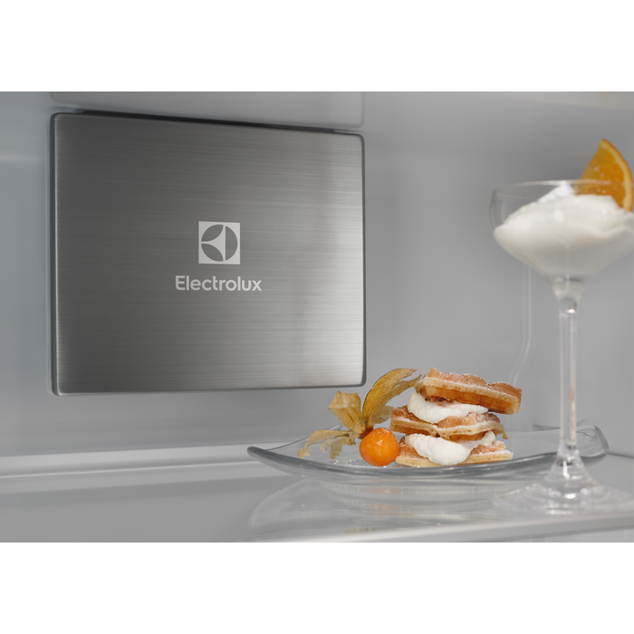 Electrolux - Integrert kombiskap - ENP7TD75S